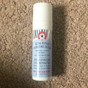 First aid beauty ultra repair hydrating serum